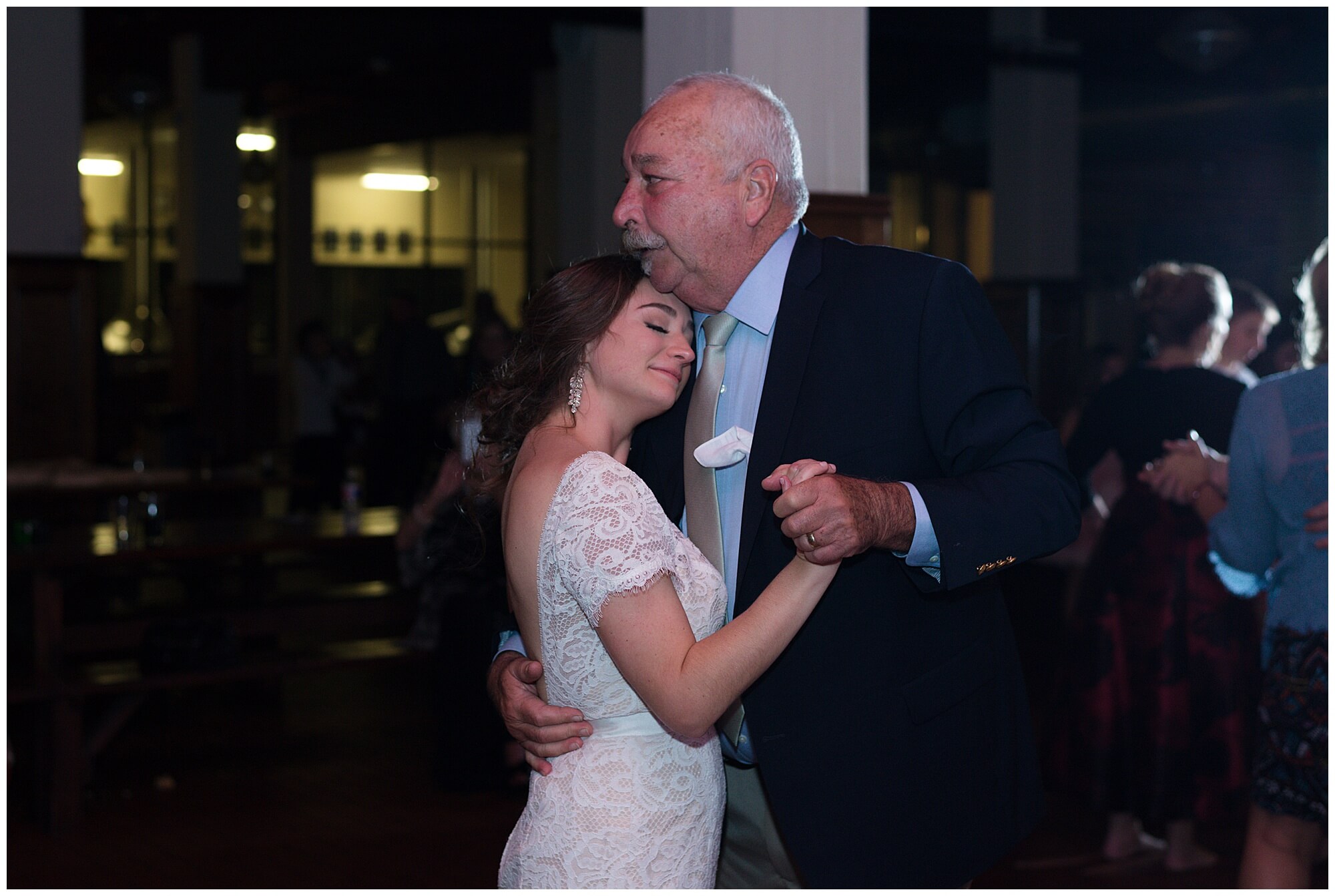 intimate father daughter dance
