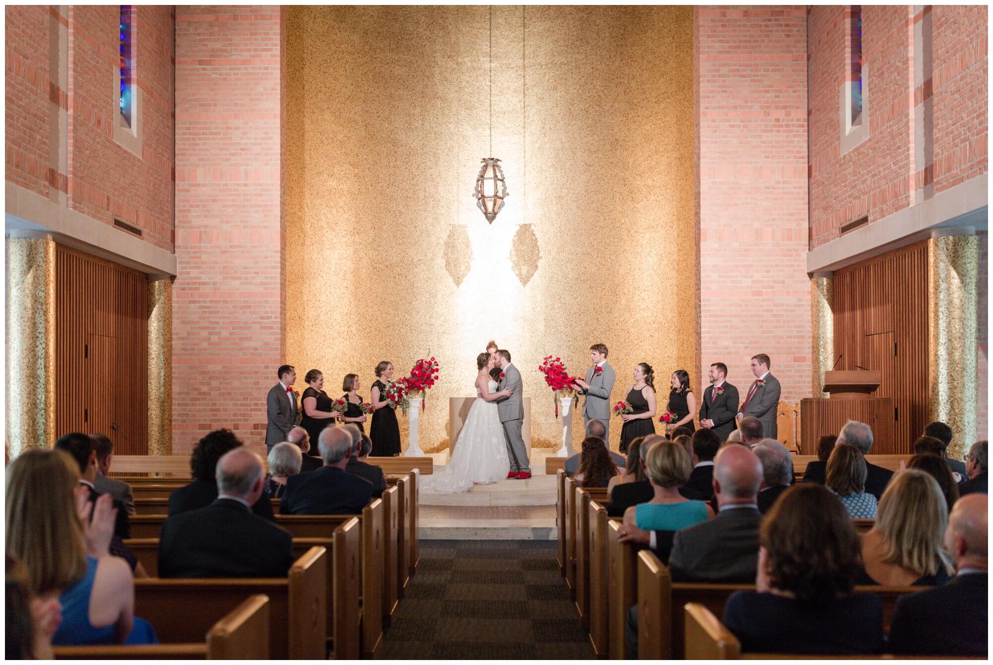 wedding ceremony at Rice University in Houston Texas by Swish and Click Photography