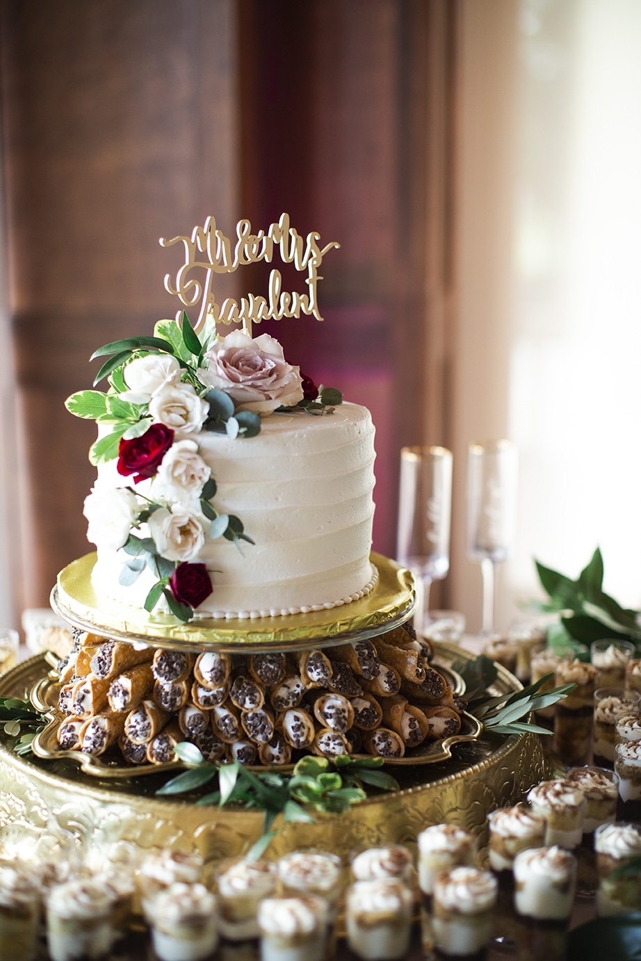 cannoli wedding cake