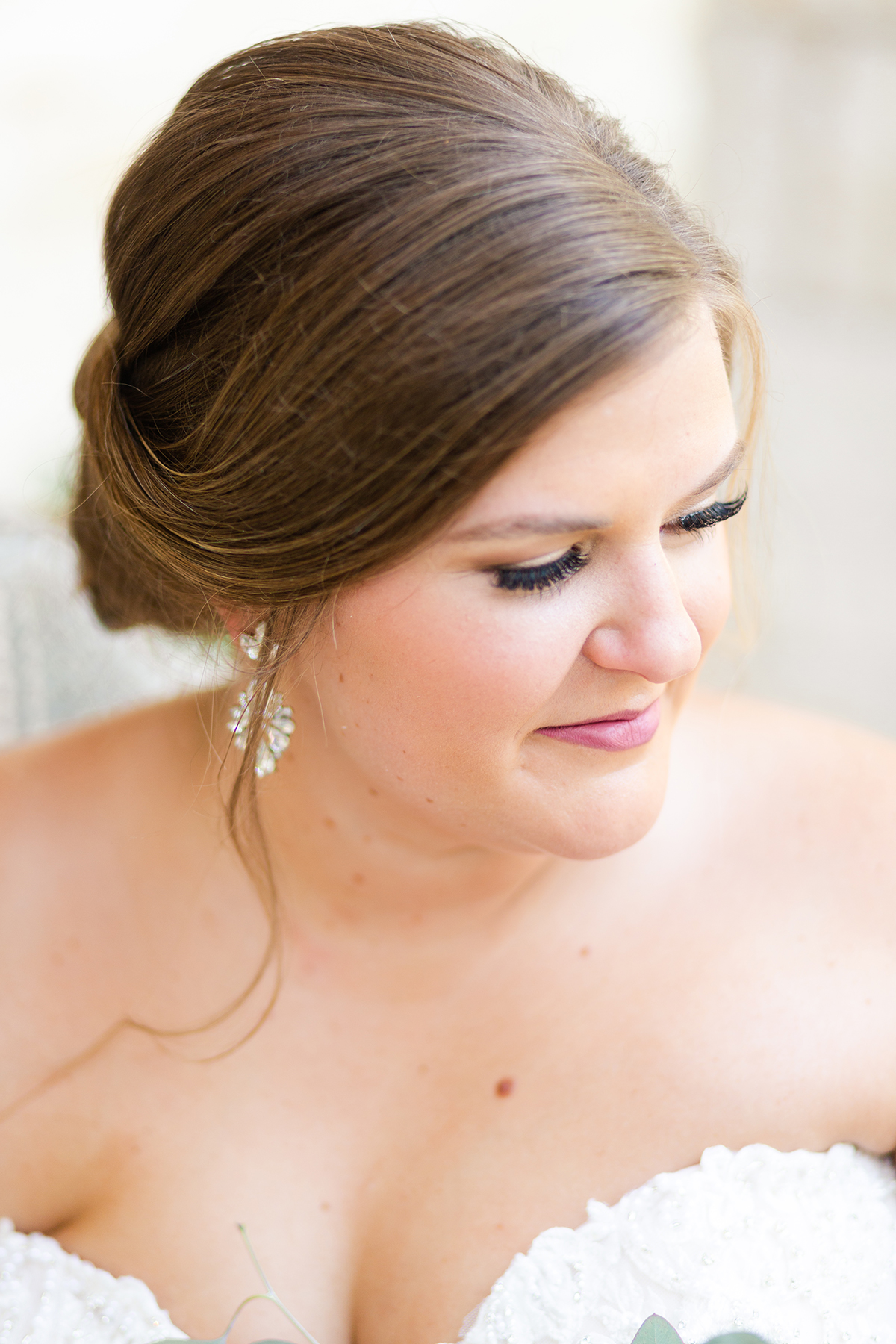 Two talented hair and makeup artists in Houston Swish and Click Photography Houston wedding photographer 5