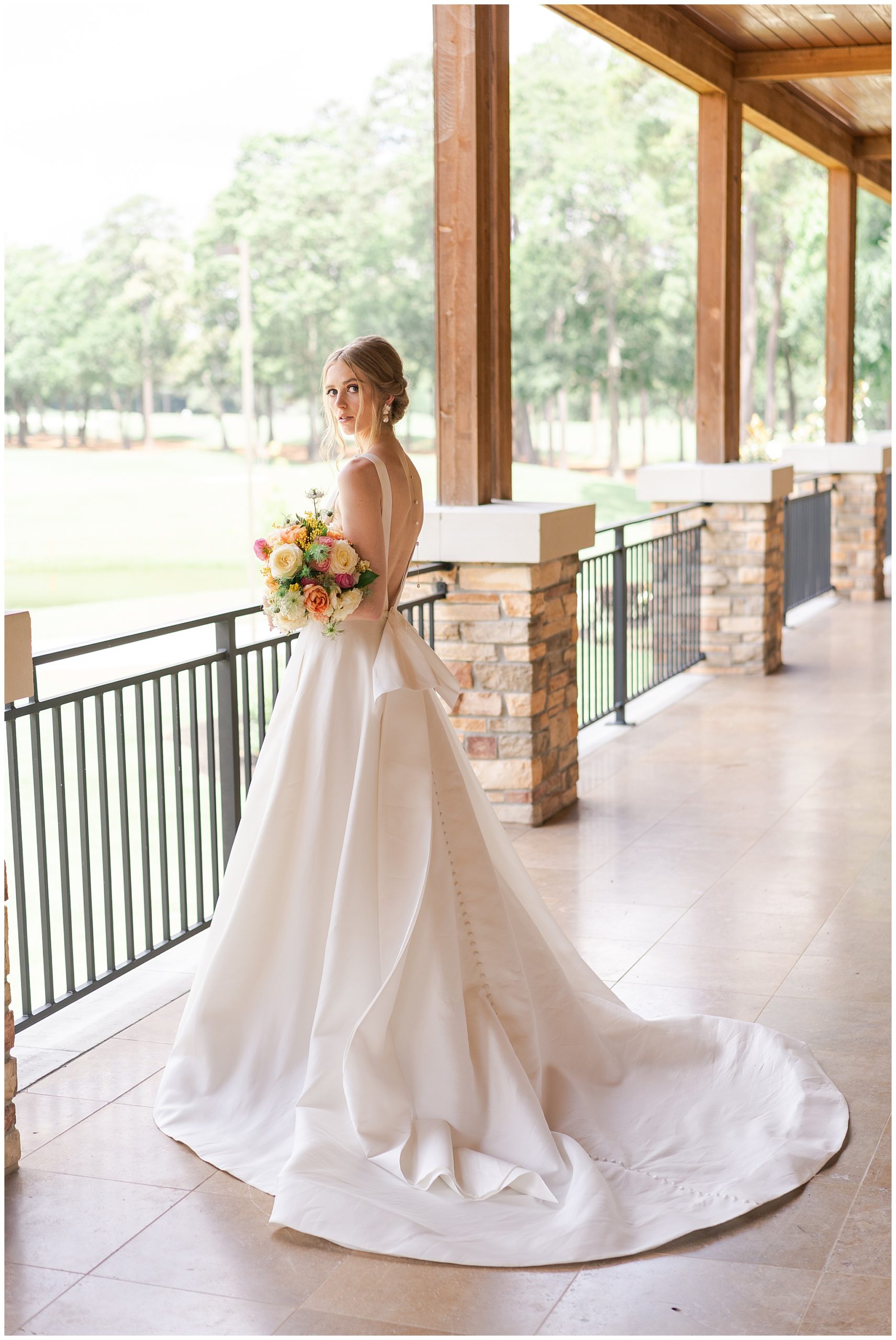 bridal portraits at the Woodlands Country Club in Houston Texas by Swish and Click Photography