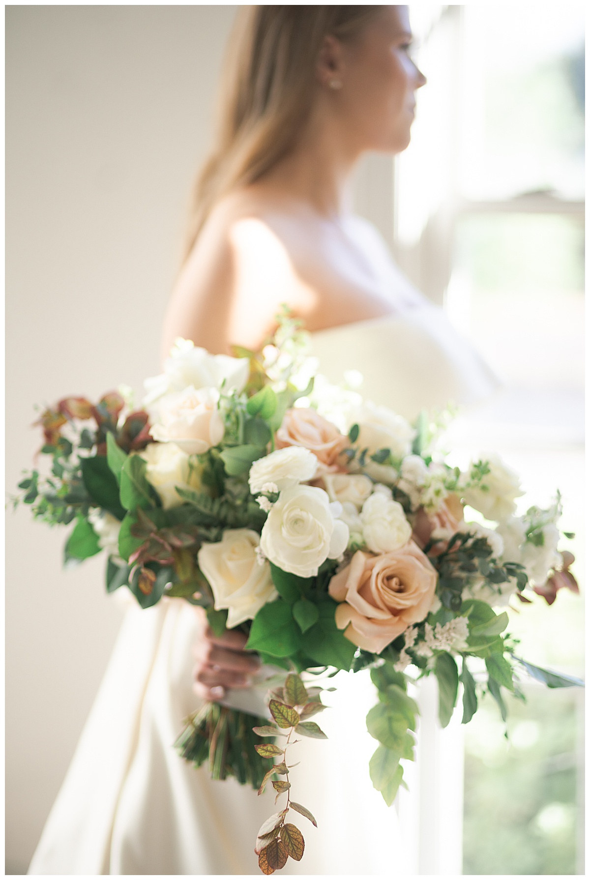 Gorgeous wedding bouquet for Stunning Bridal Portraits at The Creative Chateau