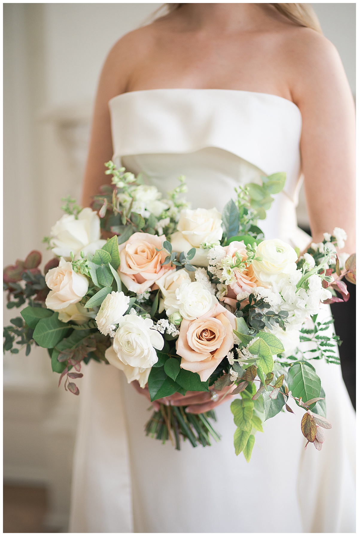 Stunning bouquet with pink tones for Stunning Bridal Portraits at The Creative Chateau