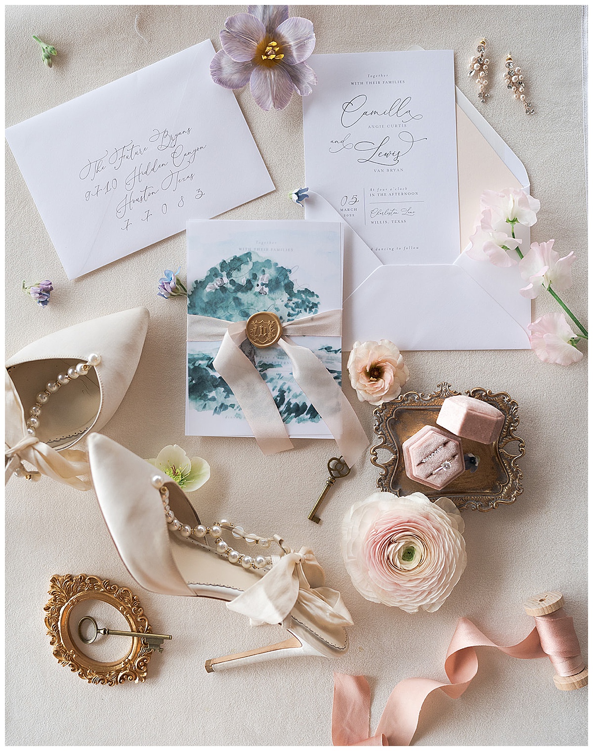 Beautiful wedding day invitation suite for Houston’s Best Wedding Photographers