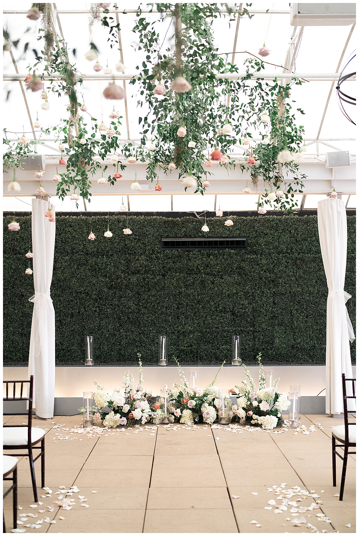 Stunning ceremony floral installation for Houston’s Best Wedding Photographers