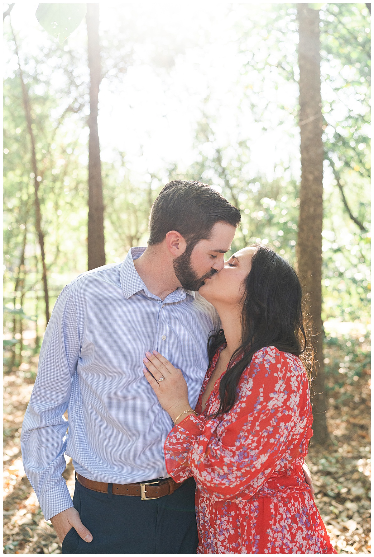 Couple shares a kiss after Bayou Bend Collection and Gardens Proposal