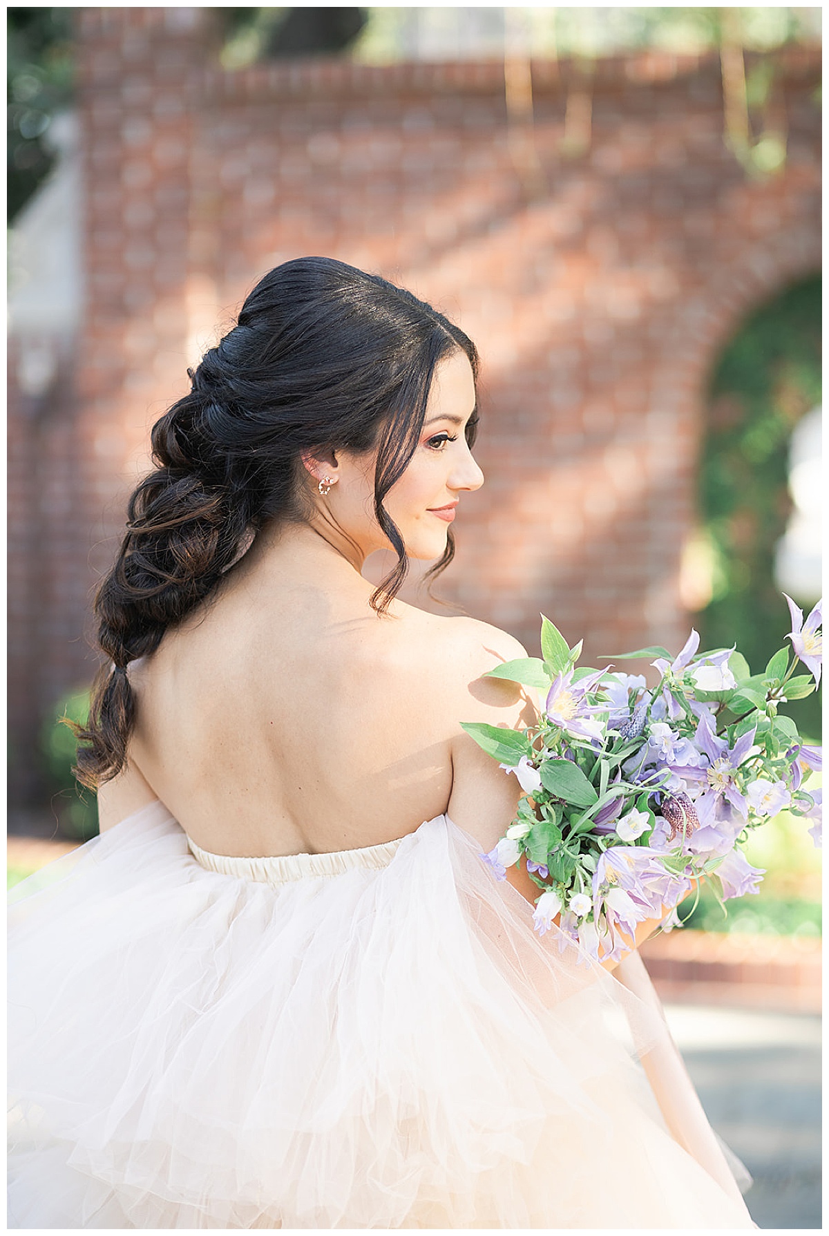 stunning bridal hair and floral bouquet for River Oaks Editorial