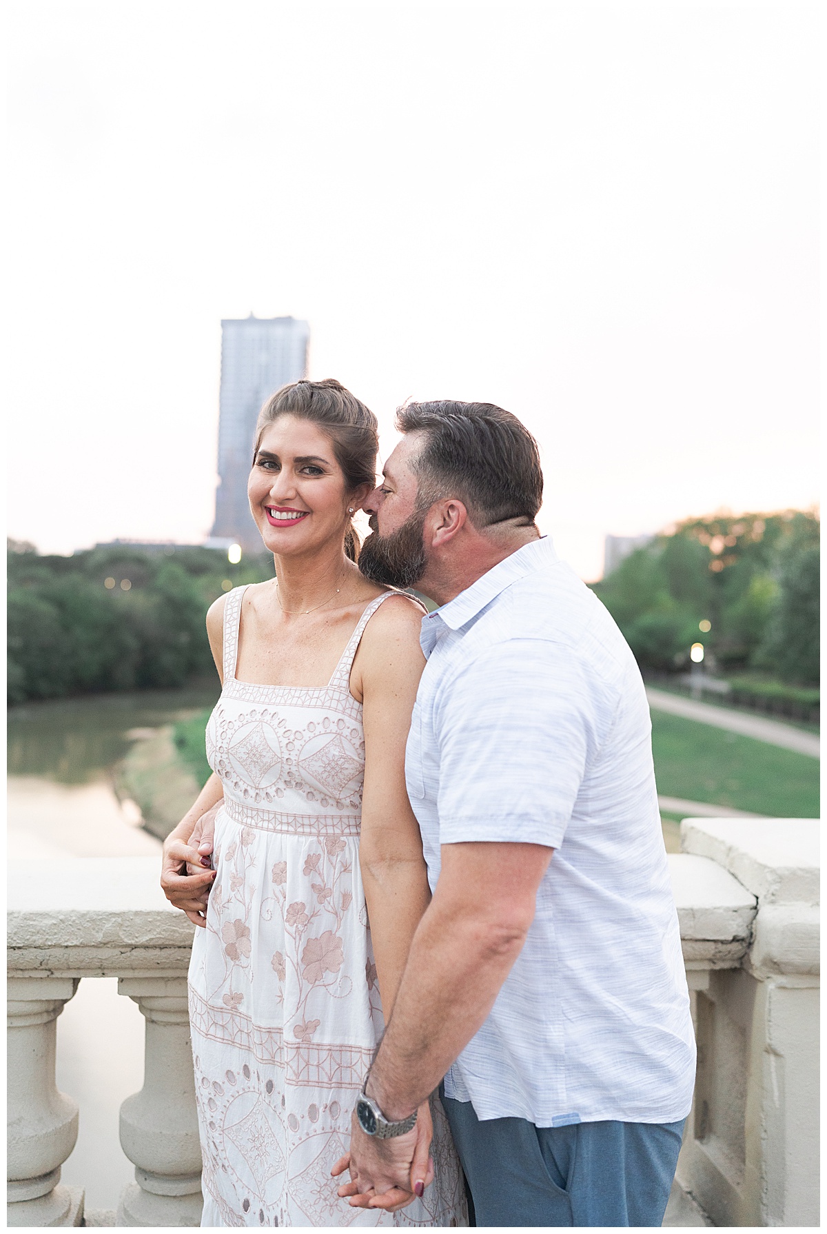 Man gives woman kiss for Houston’s Best Wedding Photographers