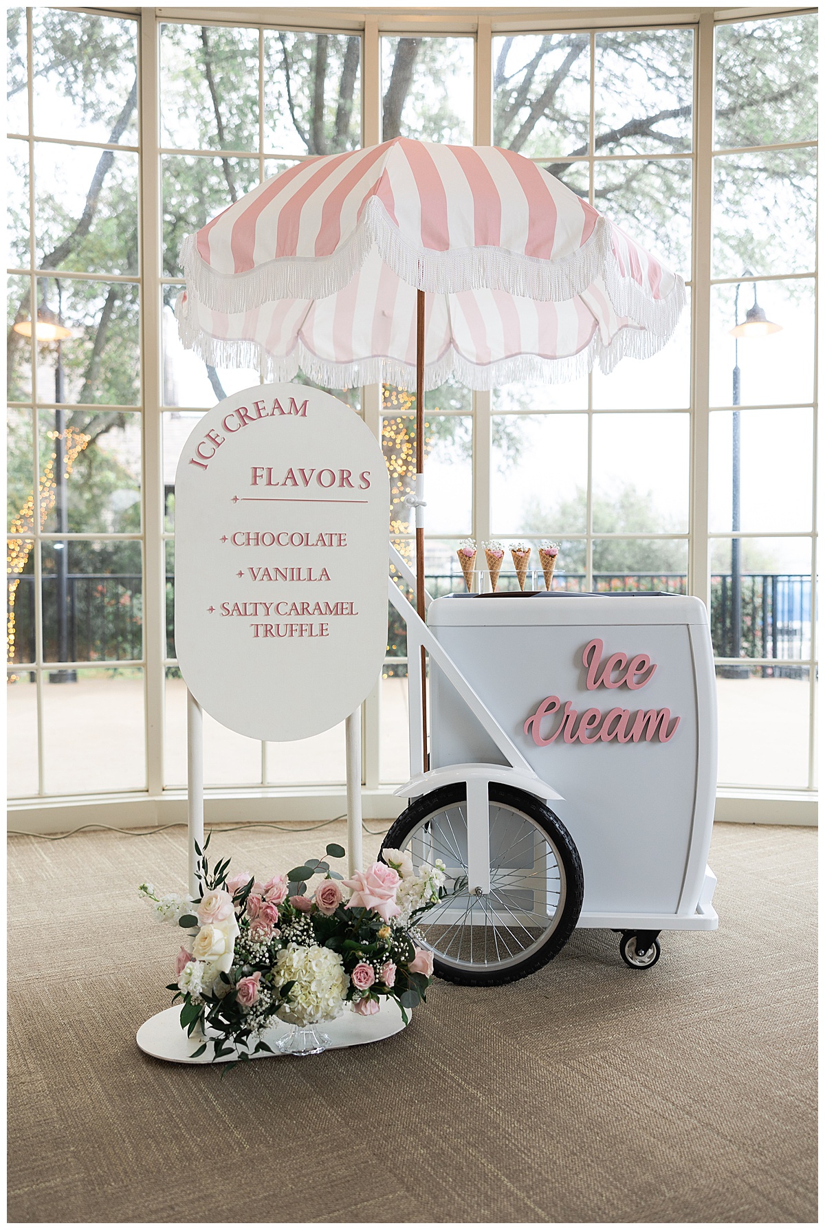 Ice cream cart for Bentwater Yacht Club Wedding 