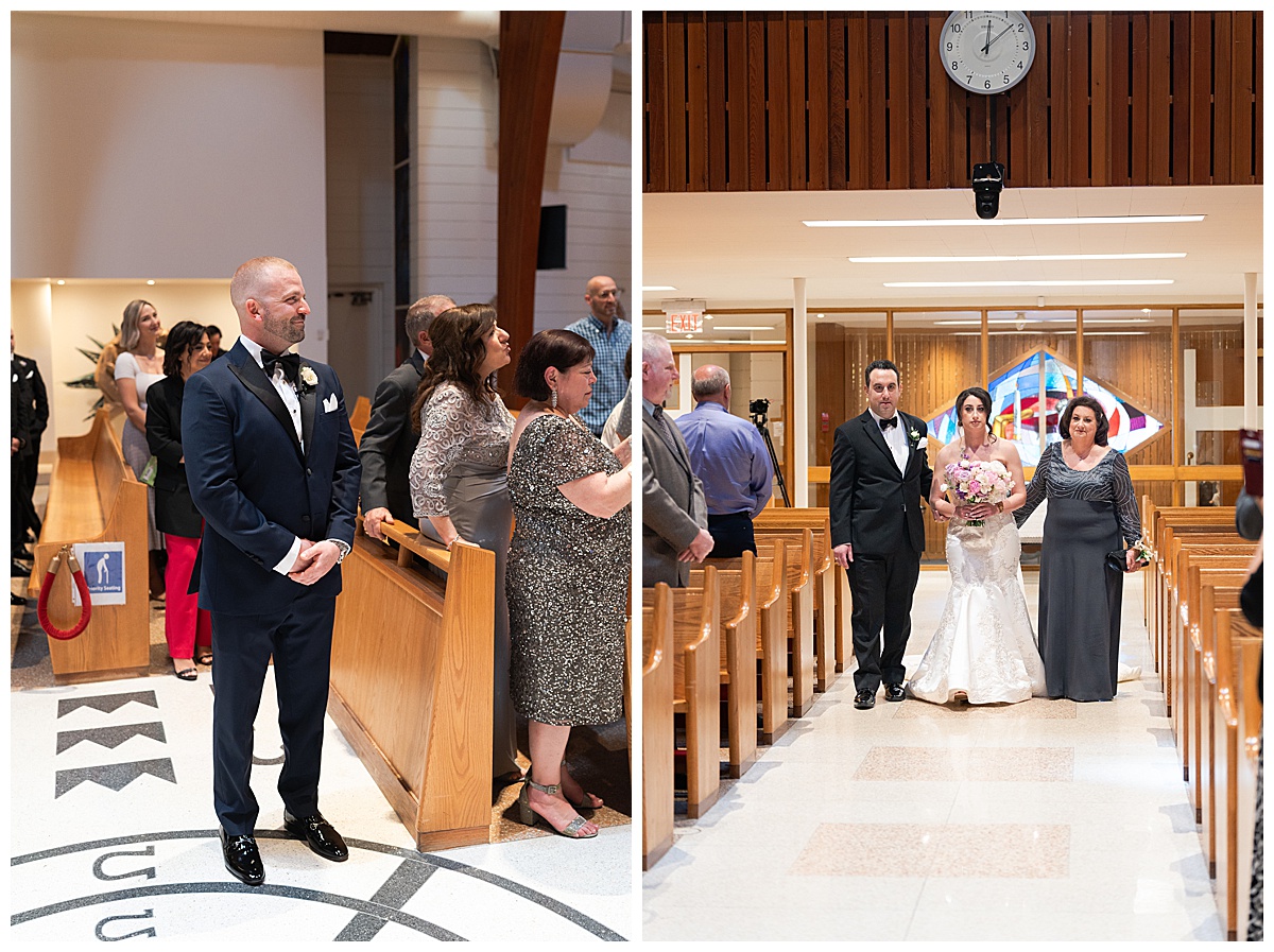 Bride walks down the aisle for Toronto Wedding Photographer