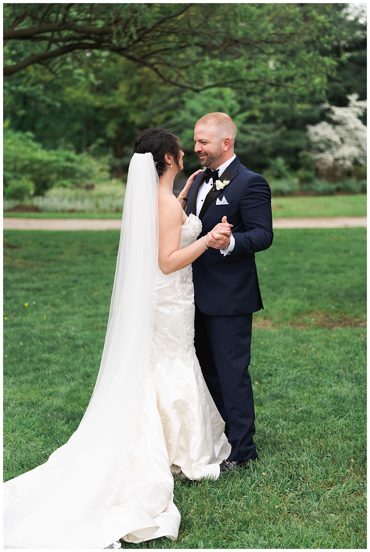 Couple dance together for Toronto Wedding Photographer