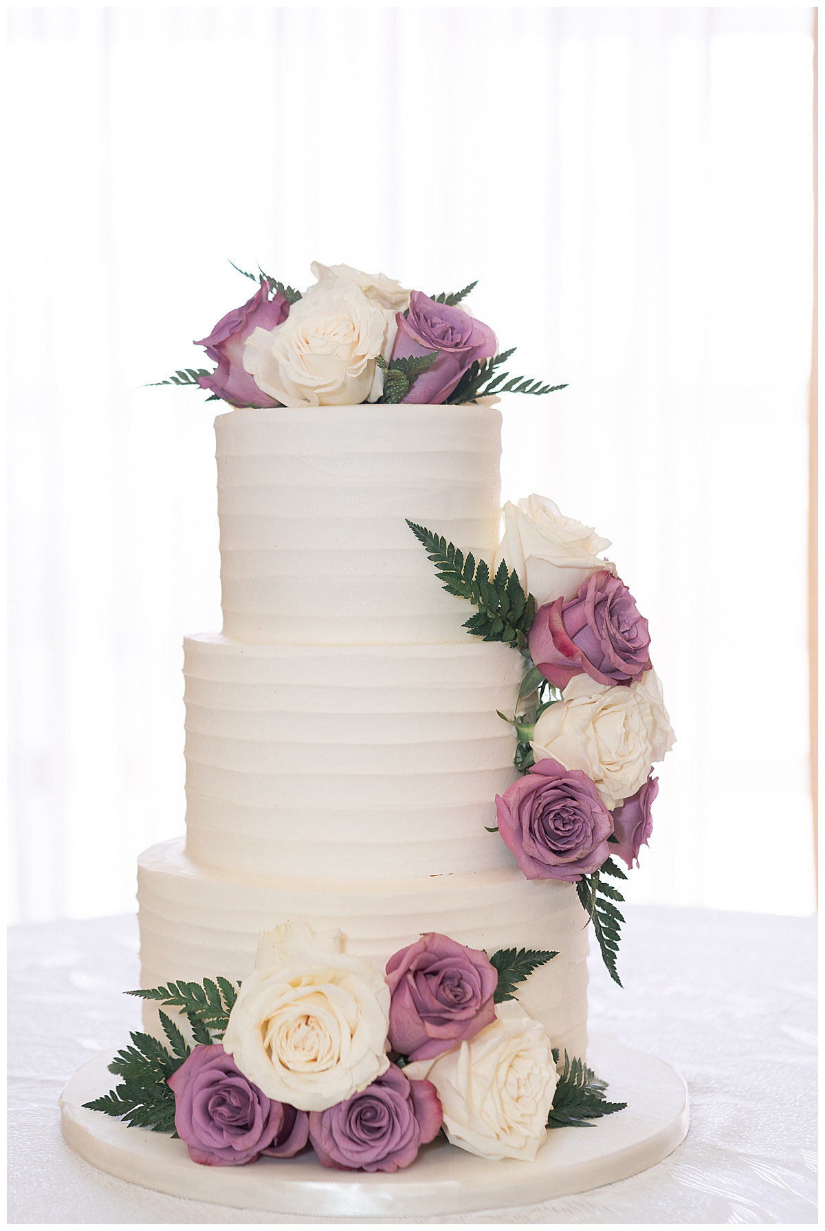 Stunning wedding cake for Swish & Click Photography