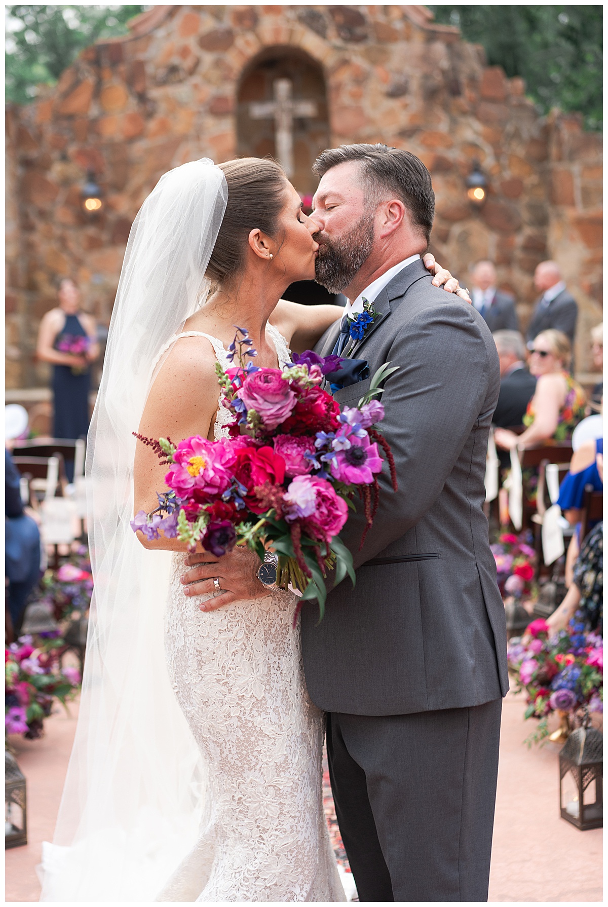 Couple share a kiss by Houston’s Best Wedding Photographers 